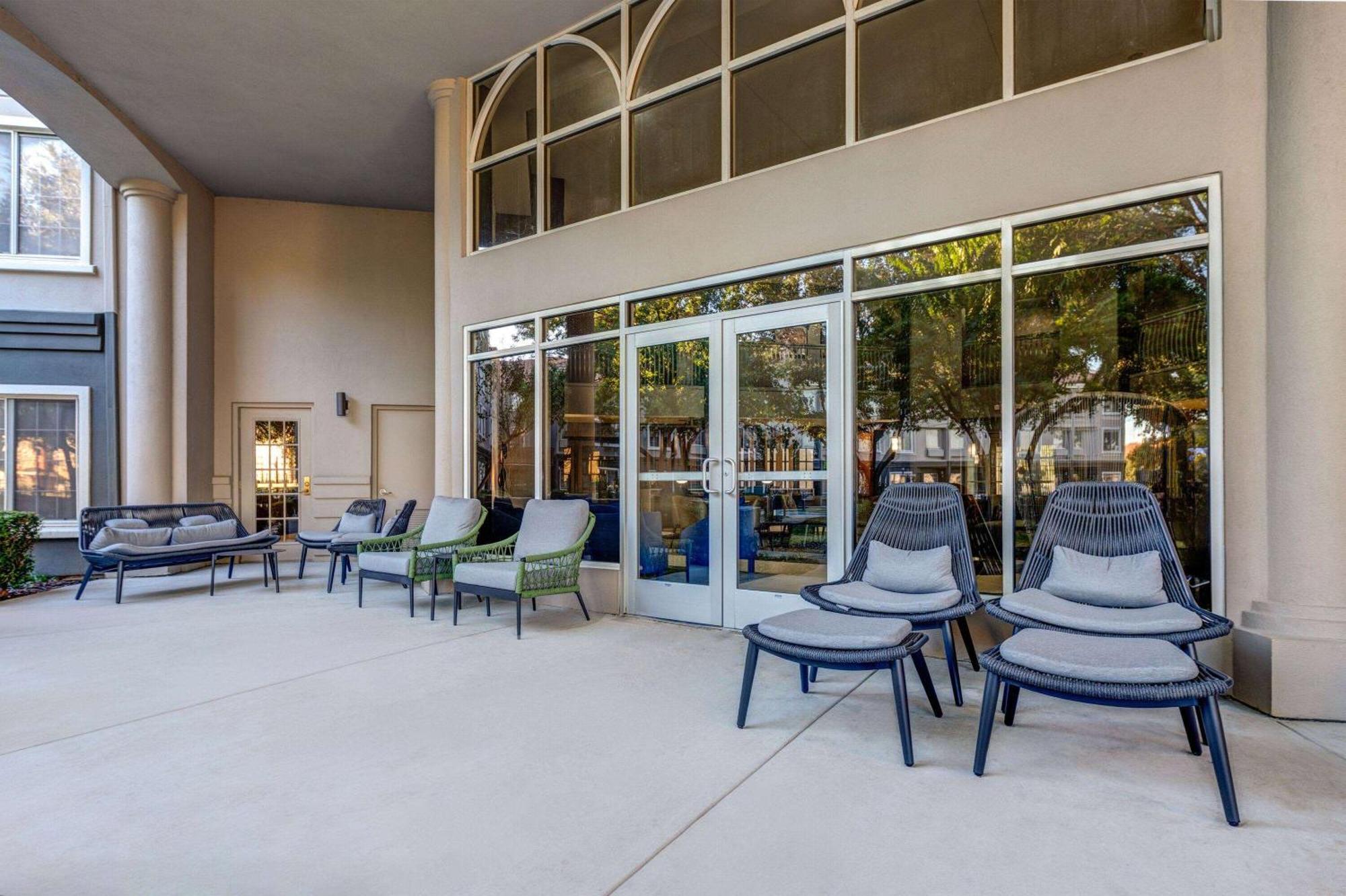 La Quinta By Wyndham Dallas Dfw Airport North Irving Exterior photo