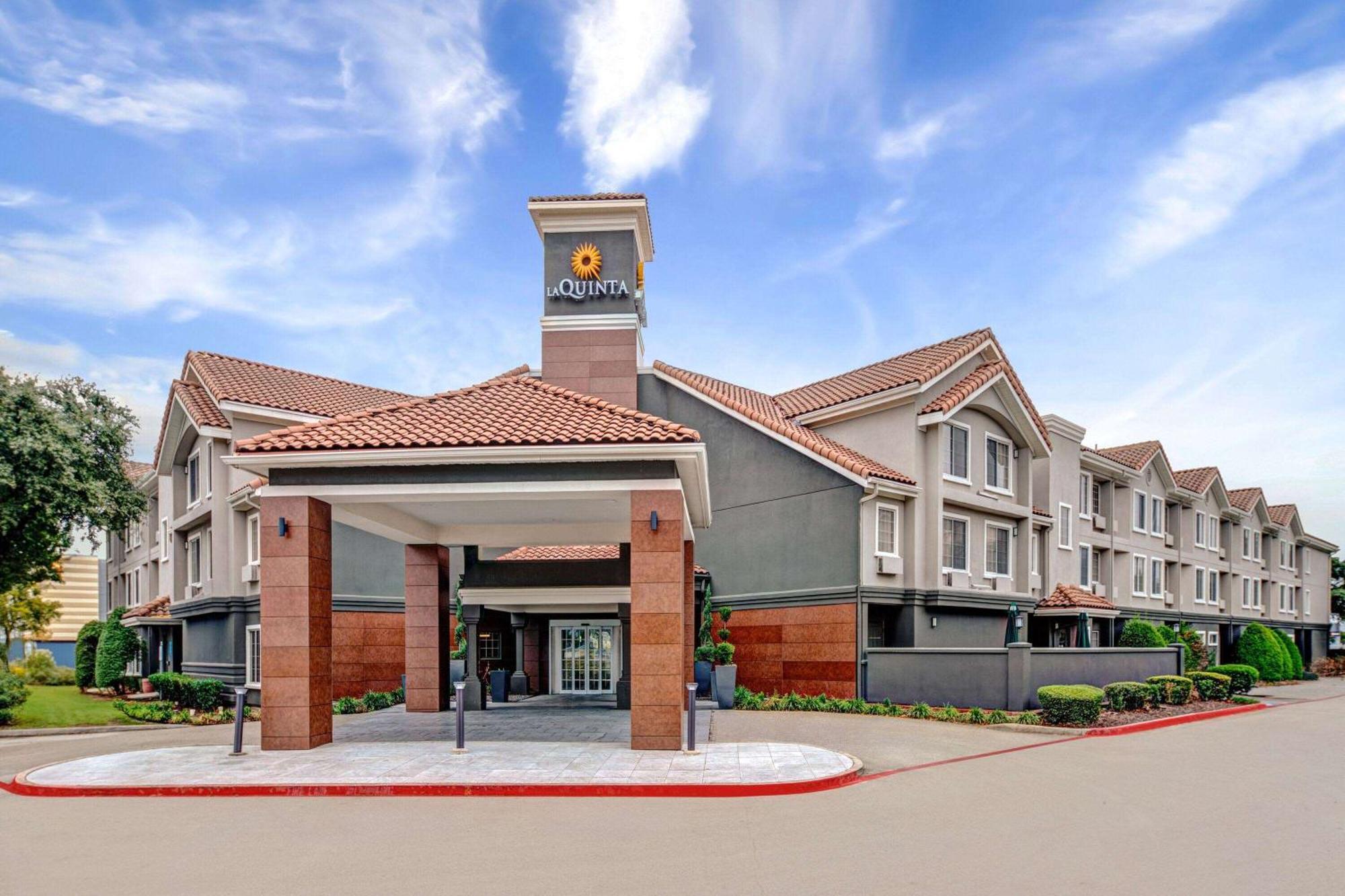 La Quinta By Wyndham Dallas Dfw Airport North Irving Exterior photo